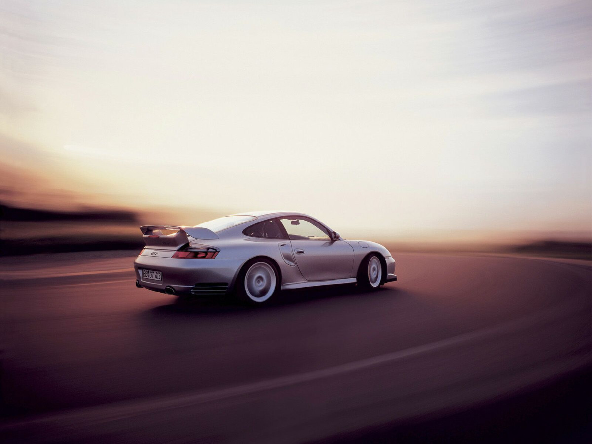 Porsche 911 GT2 фото 8366