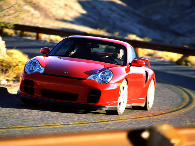 Porsche 911 GT2 фото