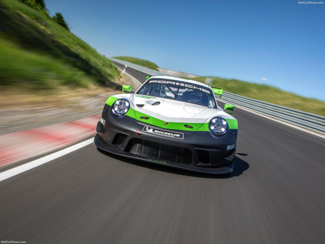 Porsche 911 GT3 R фото