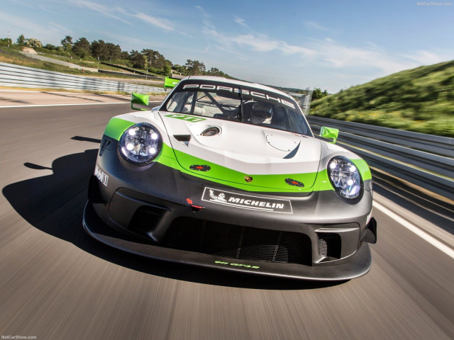 Porsche 911 GT3 R фото