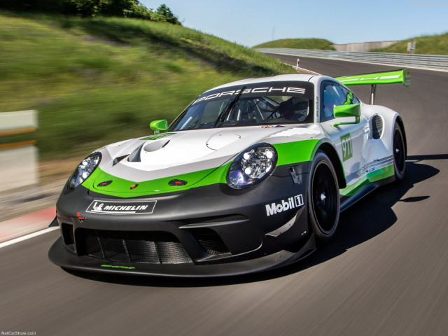 Porsche 911 GT3 R фото