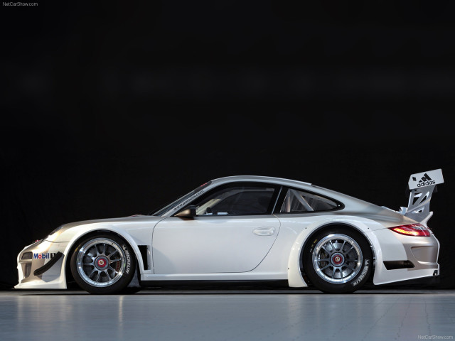 Porsche 911 GT3 R фото