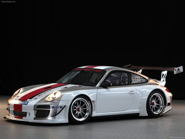 Porsche 911 GT3 R фото