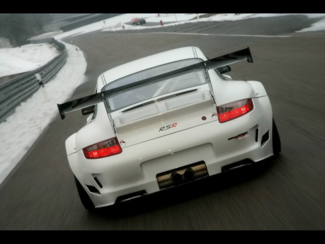 Porsche 911 GT3 RSR фото