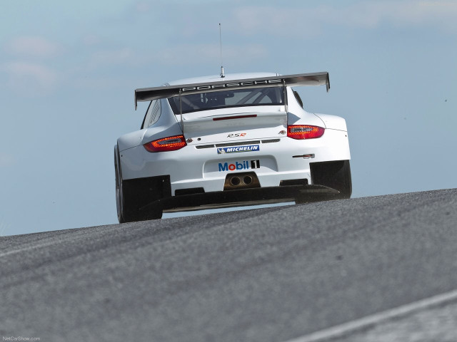 Porsche 911 GT3 RSR фото