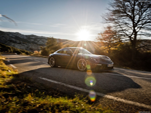 Porsche 911 GT3 фото