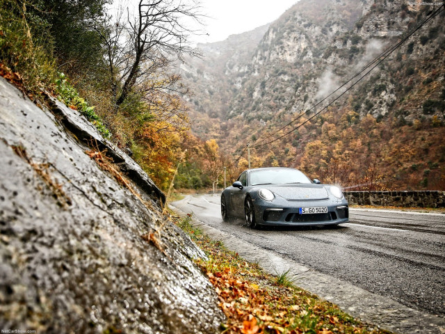 Porsche 911 GT3 фото