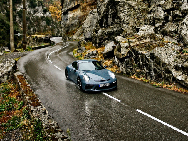 Porsche 911 GT3 фото