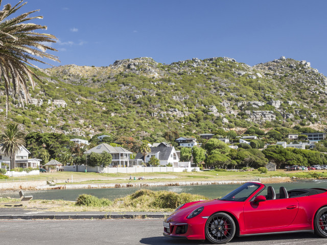 Porsche 911 GTS фото