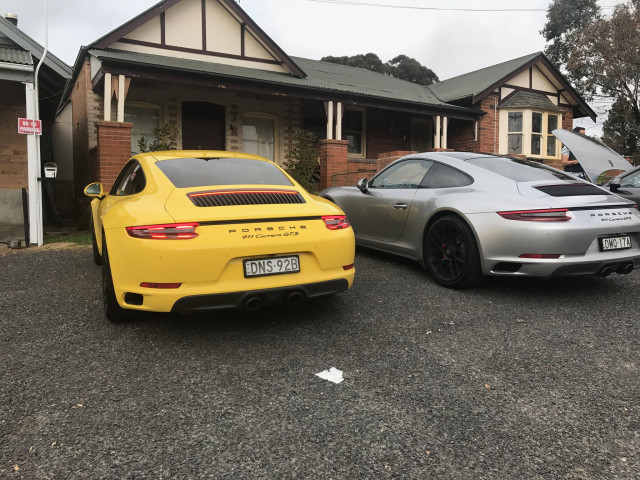 Porsche 911 GTS фото