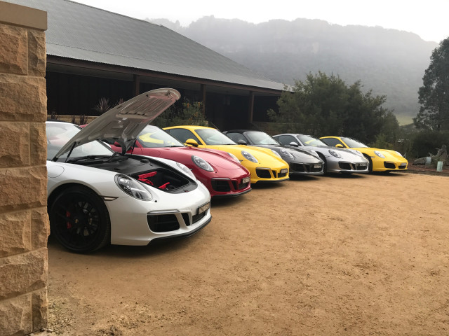 Porsche 911 GTS фото