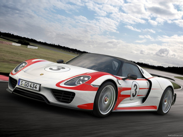 Porsche 918 Spyder фото