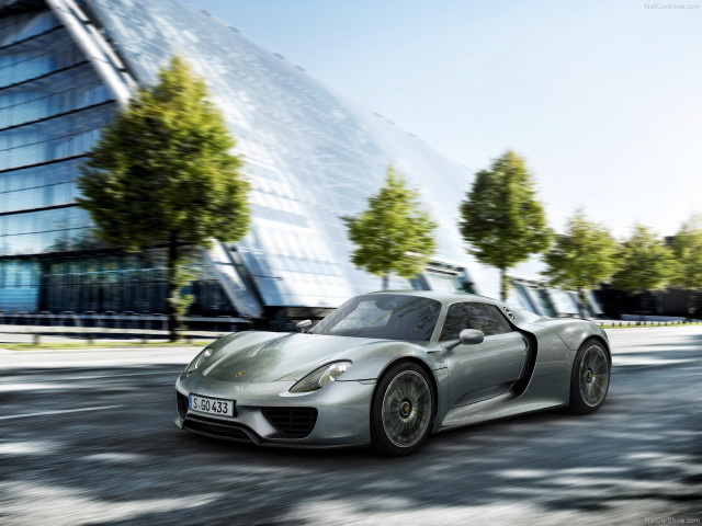 Porsche 918 Spyder фото
