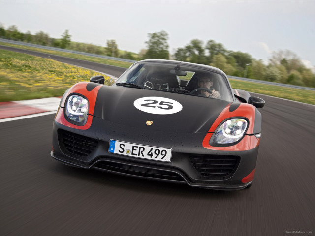 Porsche 918 Spyder фото