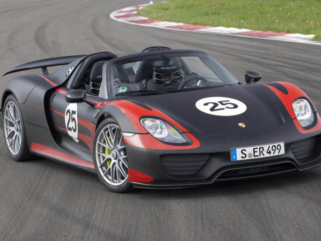 Porsche 918 Spyder фото