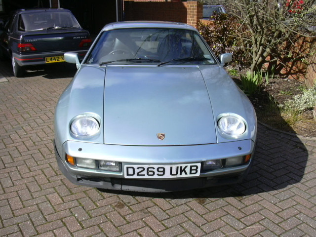 Porsche 928 фото