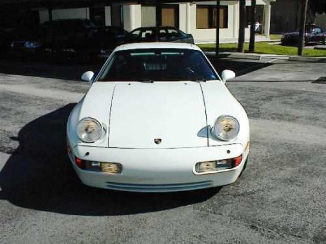 Porsche 928 фото