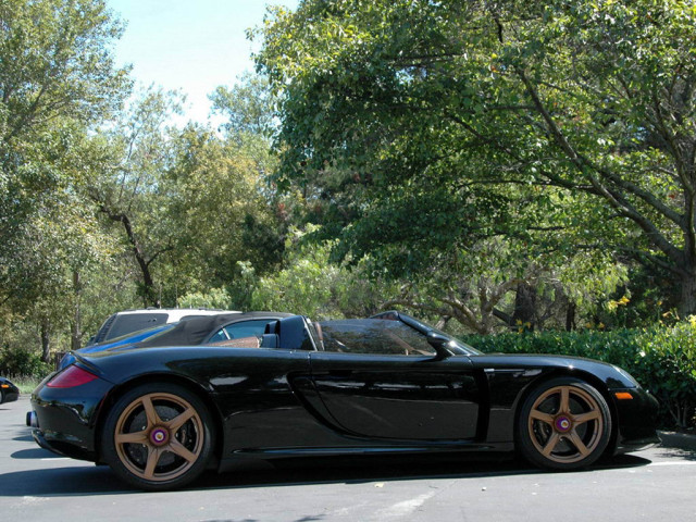 Porsche Carrera GT фото