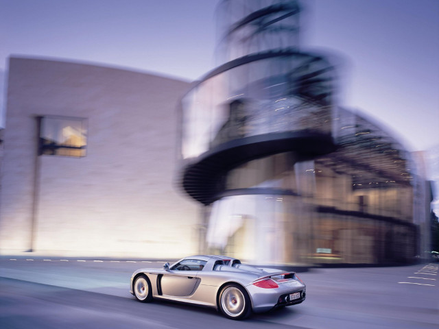 Porsche Carrera GT фото