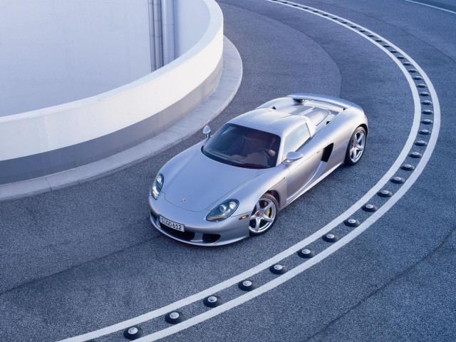 Porsche Carrera GT фото