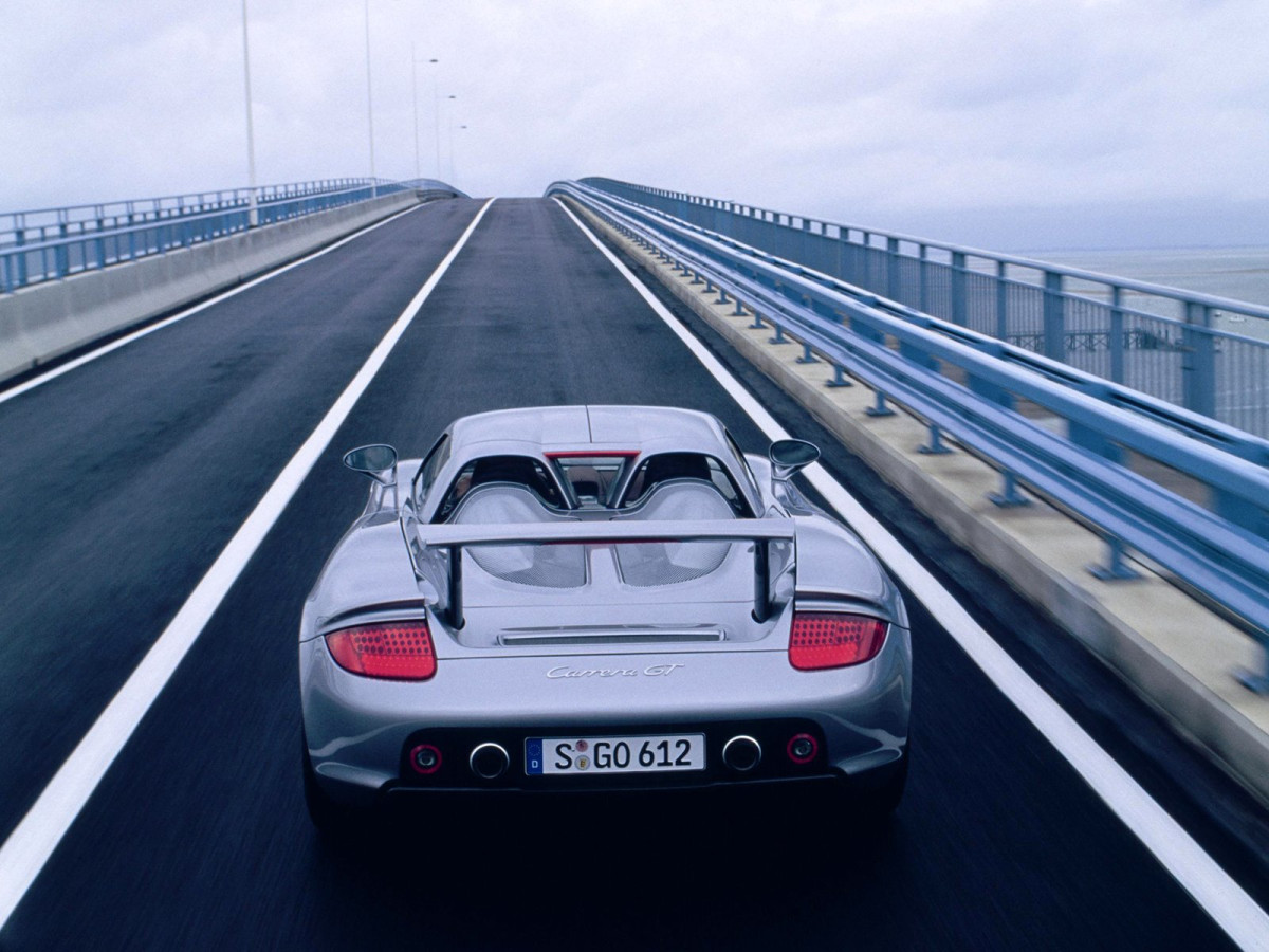 Porsche Carrera GT фото 8497