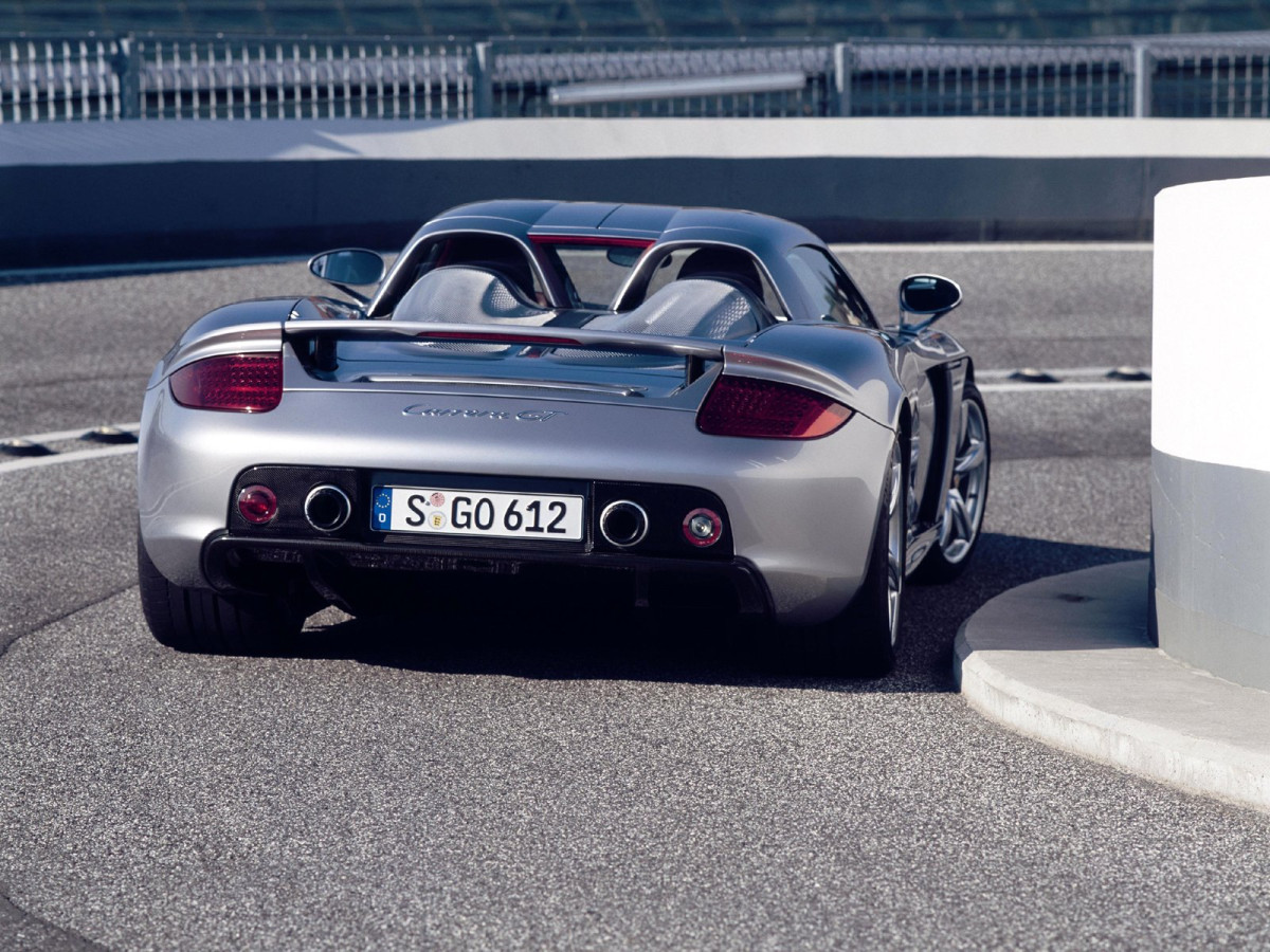 Porsche Carrera GT фото 8502