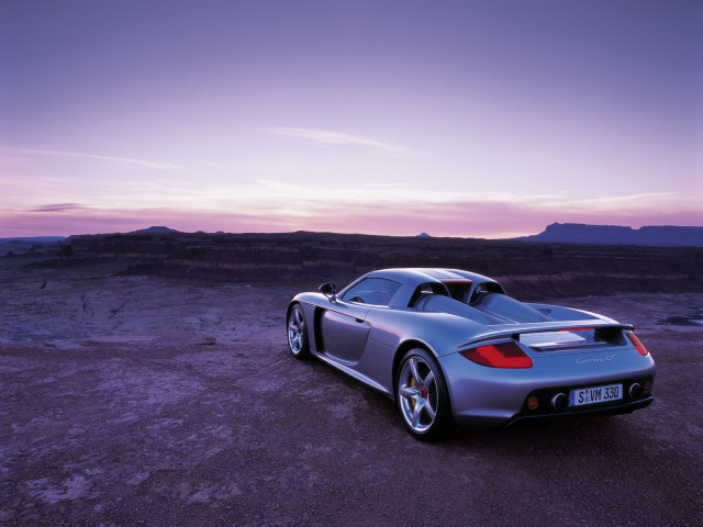 Porsche Carrera GT фото