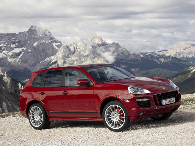 Porsche Cayenne GTS фото