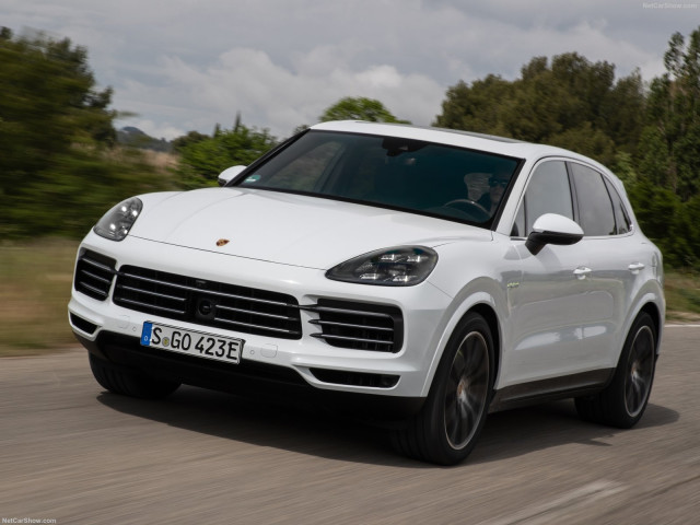 Porsche Cayenne Hybrid фото