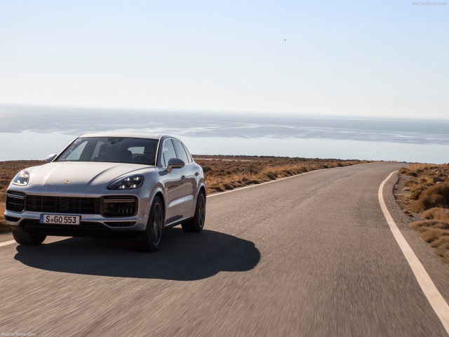 Porsche Cayenne Turbo фото