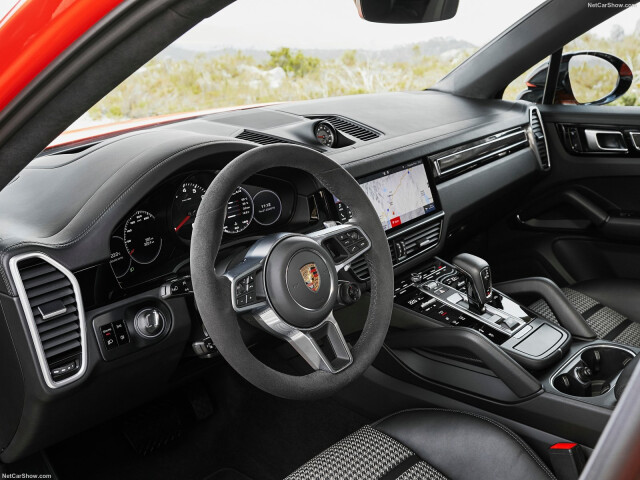 Porsche Cayenne Coupe фото