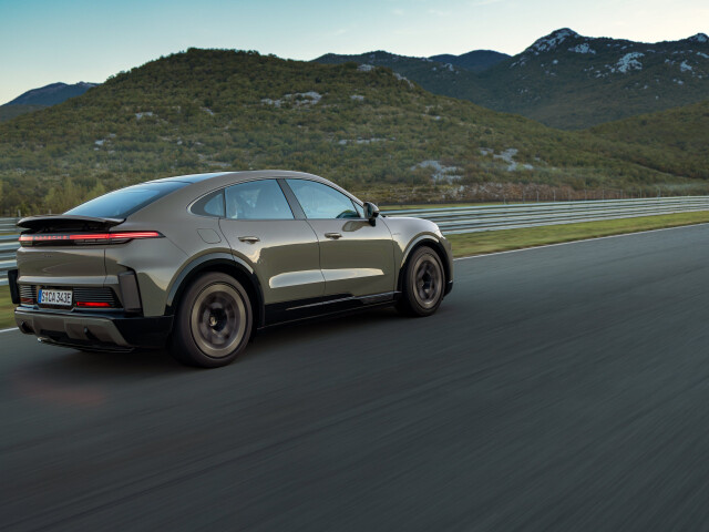 Porsche Cayenne Coupe фото