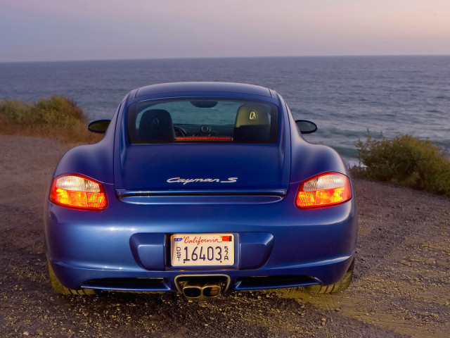 Porsche Cayman S фото