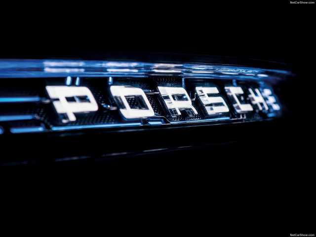 Porsche Mission E фото