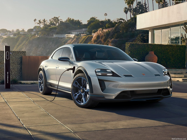 Porsche Mission E фото