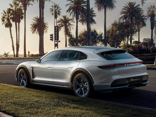 Porsche Mission E фото