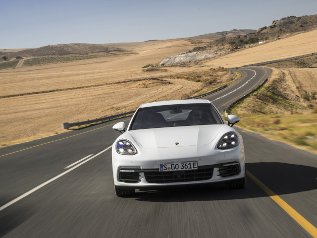 Porsche Panamera 4 E-Hybrid фото