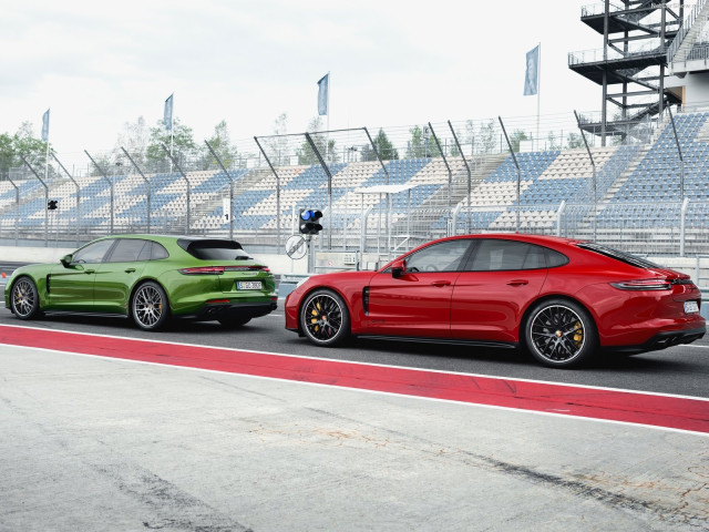 Porsche Panamera GTS фото