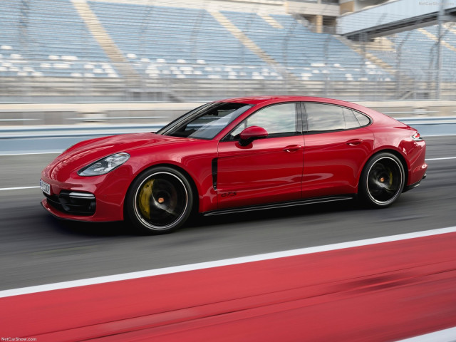 Porsche Panamera GTS фото