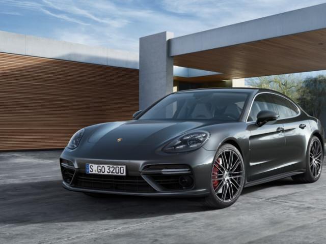 Porsche Panamera Turbo фото