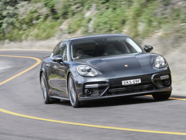 Porsche Panamera фото