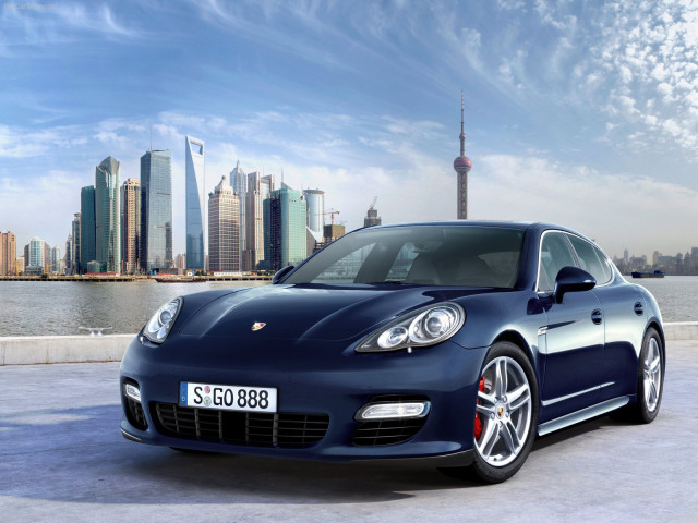 Porsche Panamera фото