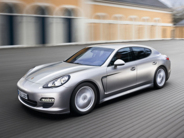 Porsche Panamera фото