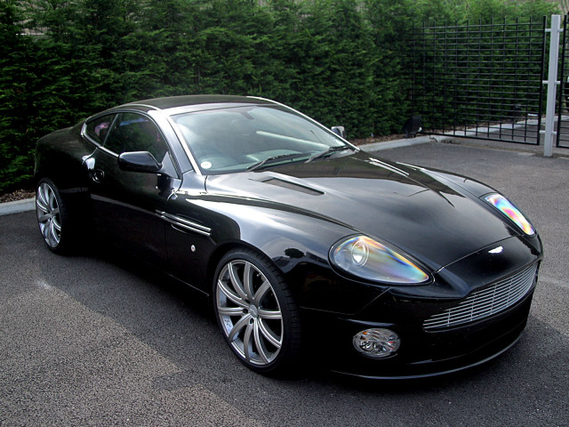 Project Kahn Aston Martin фото