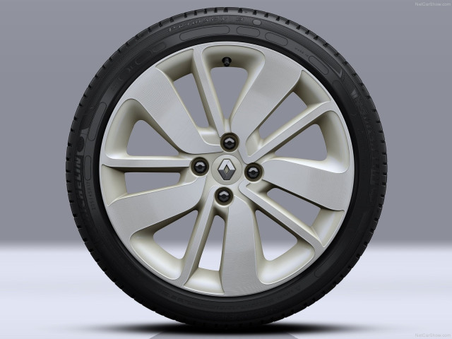 Renault Clio фото