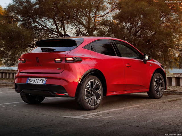 Renault Clio фото