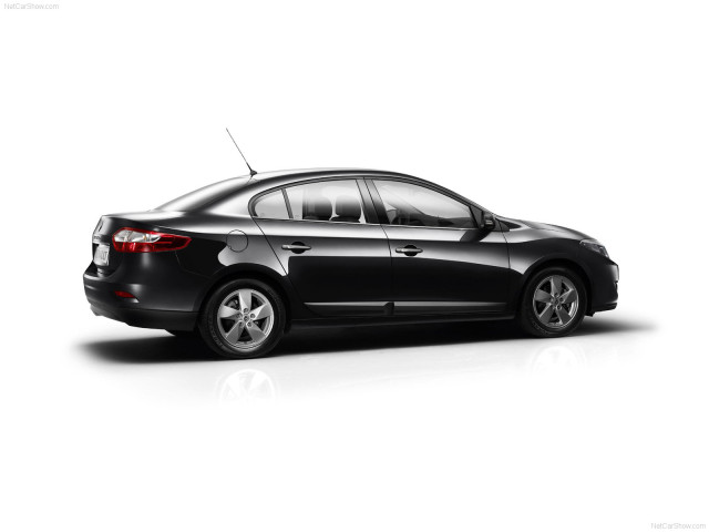 Renault Fluence фото