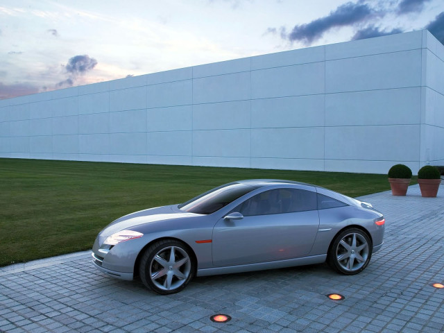 Renault Fluence фото
