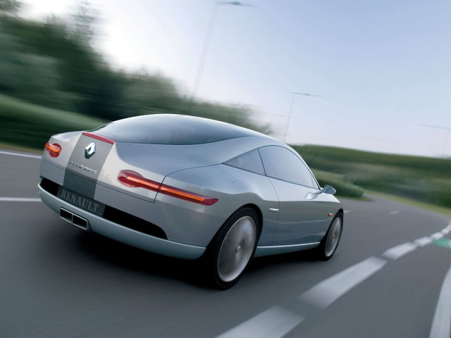 Renault Fluence фото