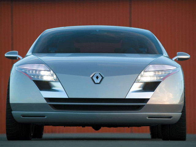 Renault Fluence фото